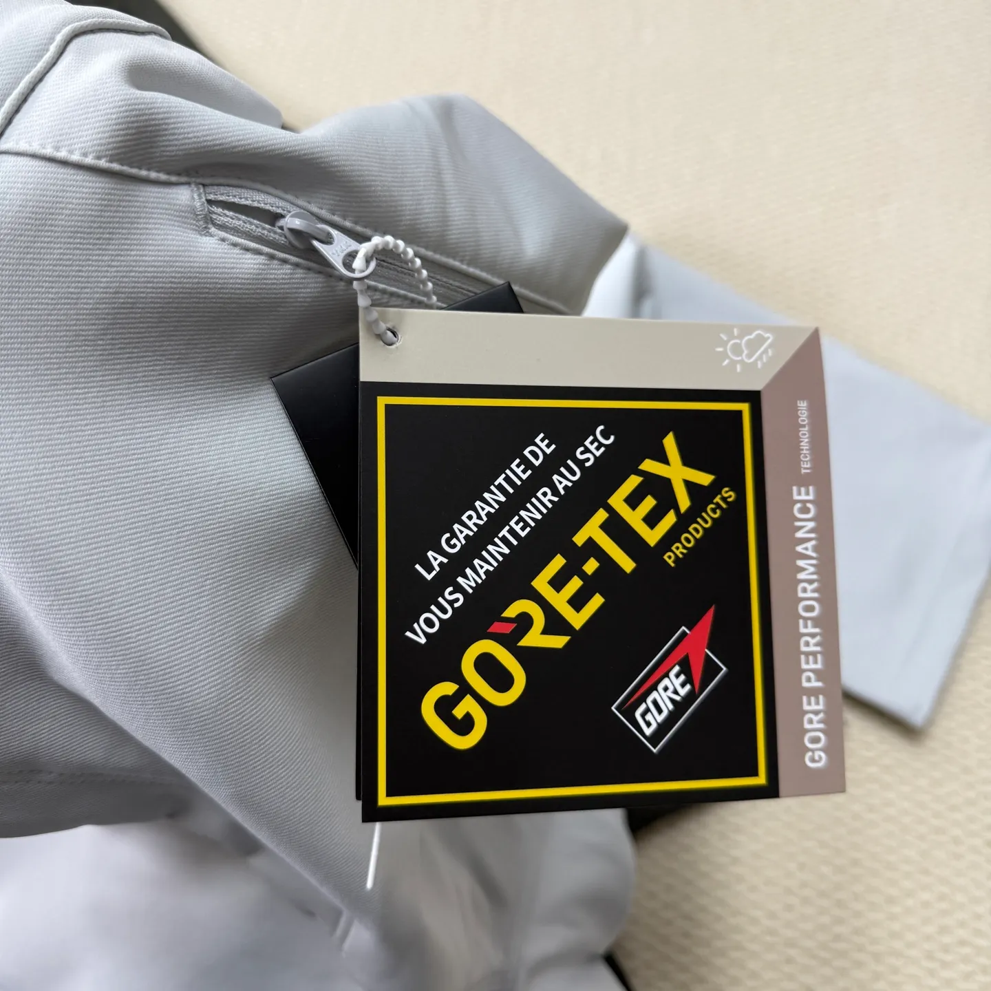 ARC'TERYX LOGO Arc'teryx Gore-Tex ， Breathable ， ， ， 。 、 、 、 ， ， / ，Wear-Resistant ，Classic LOGO ， ， 。 ： + ， ； + ， ； / ， Shoes ； + ， 。 ， / /Black Versatile ， ，Lightweight ， 。 ： 、 、Black Size：M-3XL Size ： M 98 80 102 18.5 115-130 L 100 84 106 19 130-145 XL 102 88 110 19.5 145-160 2XL 104 92 114 20 160-175 3XL 106 96 118 20.5 175-190 Breathable、 、Wear-Resistant Versatile， ！ ～